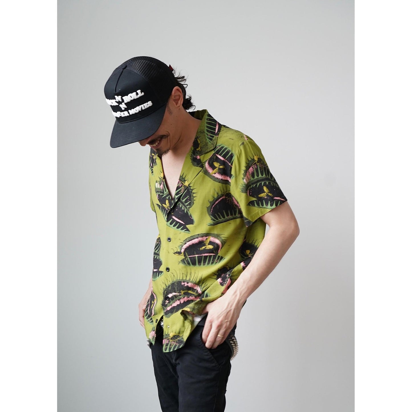 Venus Fly Trap Button-Up